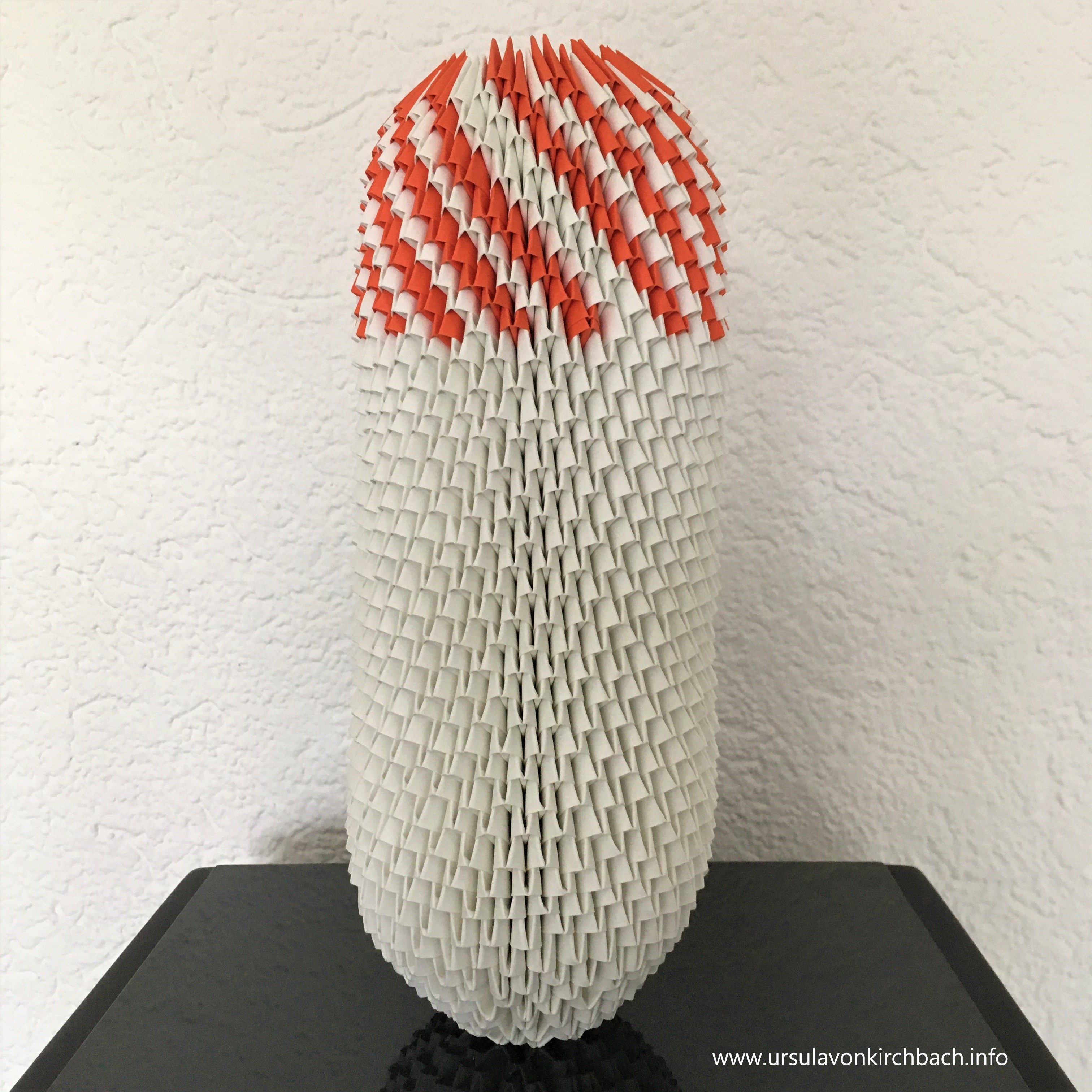 Papierobjekt weiß-orange rück